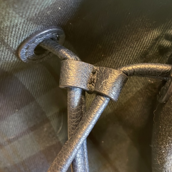 Talbot’s Drawstring Bucket Bag - Picture 3 of 6